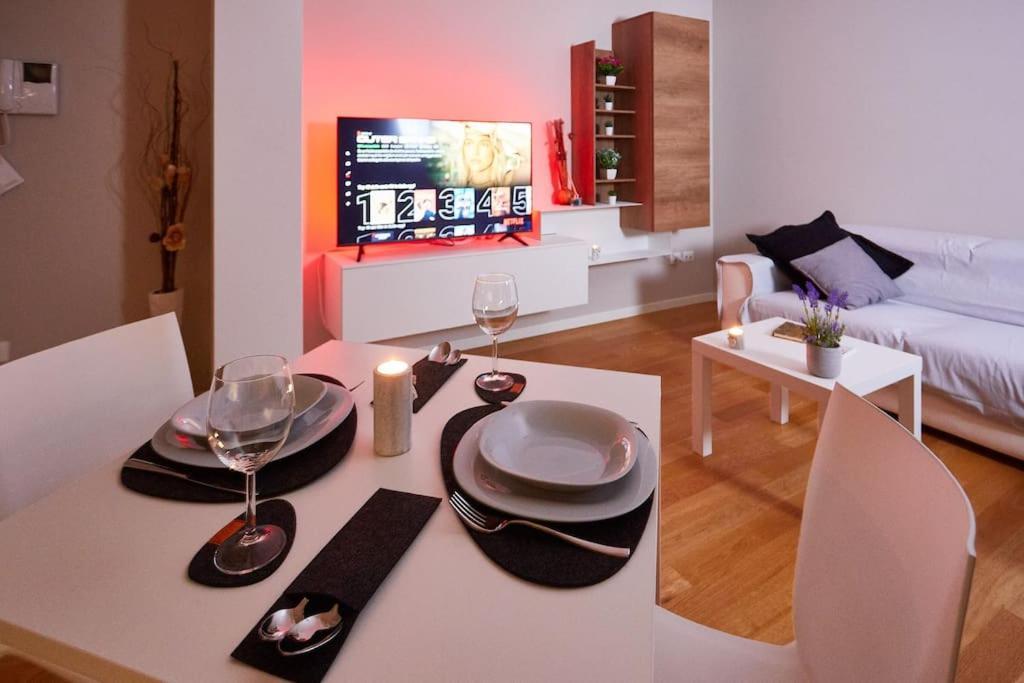 Center Aviano Comfort Suite Free Parking Wifi Экстерьер фото